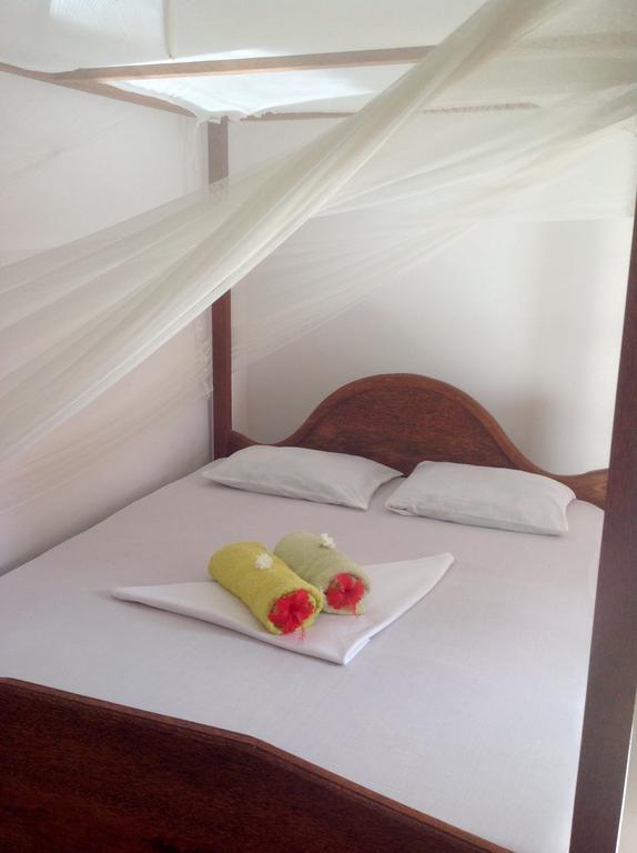 H&h Beach Bungalows Hotel *