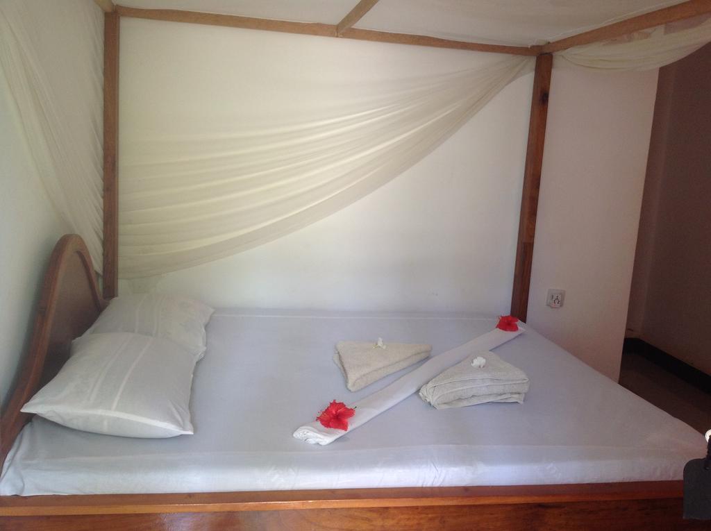 H&h Beach Bungalows Hotel *