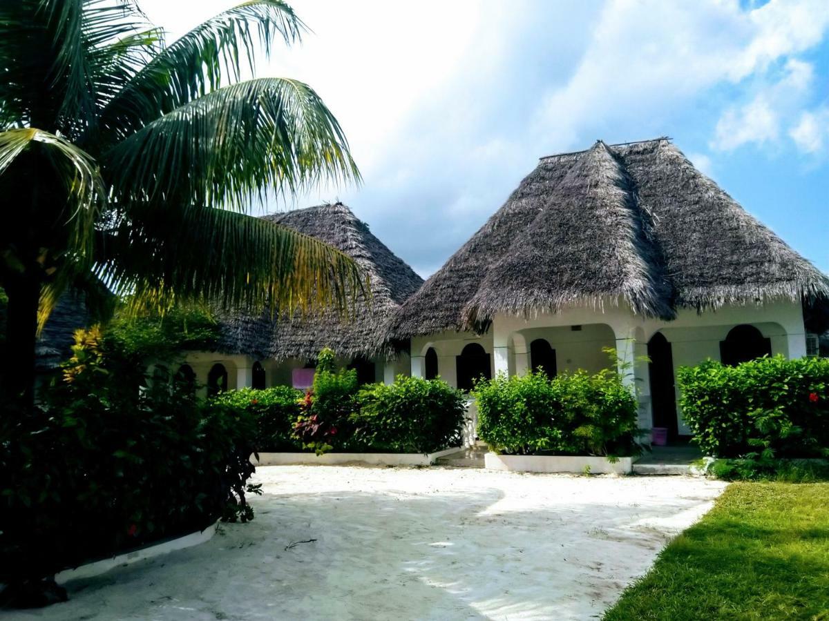 H&h Beach Bungalows Hotel *