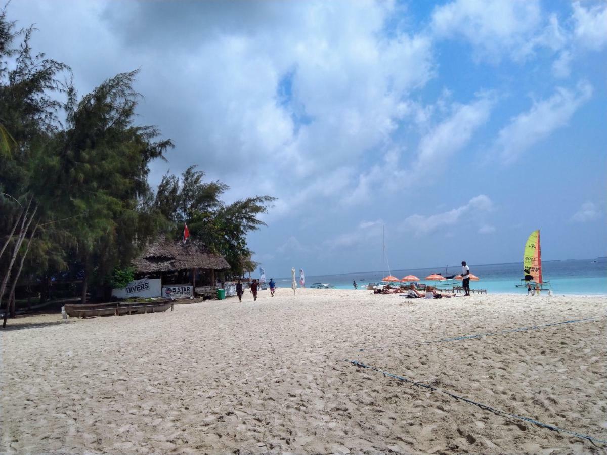 H&h Beach Bungalows Hotel